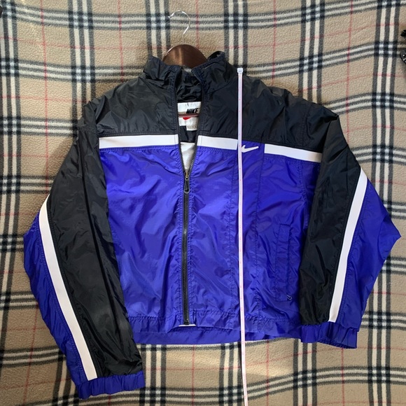 Vintage womens cropped rare nike windbreaker - Picture 1 of 2